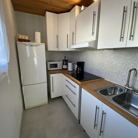 Narbonne-plage : T2 Climatise, Balcon, Parking, A 100m De La Plage, Commerces A Proximite - Fr-1-795-12 *