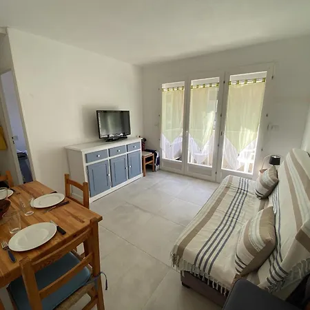 Narbonne-plage : T2 Climatise, Balcon, Parking, A 100m De La Plage, Commerces A Proximite - Fr-1-795-12