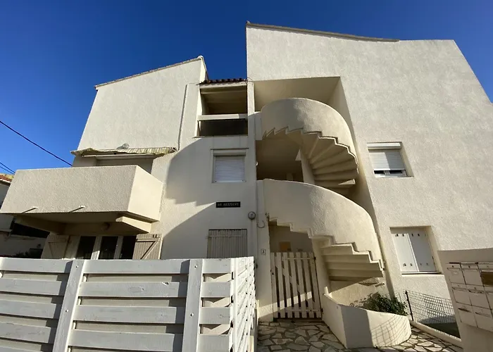 Narbonne-plage : T2 Climatise, Balcon, Parking, A 100m De La Plage, Commerces A Proximite - Fr-1-795-12